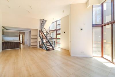 4 Bed Villa with En Suite in Lavington - 2