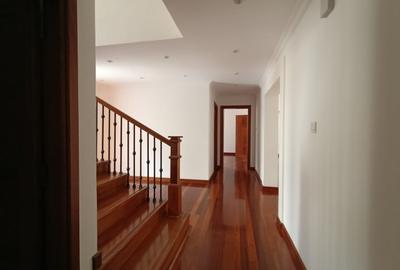 4 Bed Townhouse with En Suite in Kileleshwa - 3