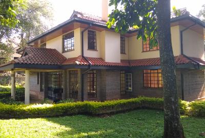 4 Bed House with En Suite at