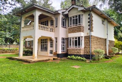 5 Bed Townhouse with En Suite in Lavington