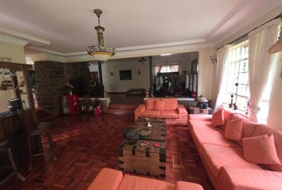 5 Bed House with En Suite in Kyuna - 2