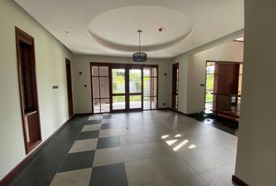 6 Bed House with En Suite at Runda Mumwe - 4