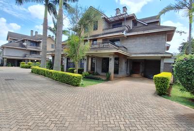 5 Bed Townhouse with En Suite at Convent Drive