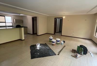 3 Bed Apartment with En Suite in Kileleshwa - 4