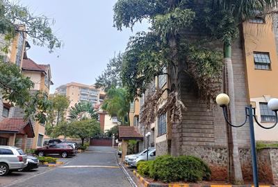 3 Bed Apartment with En Suite in Kileleshwa