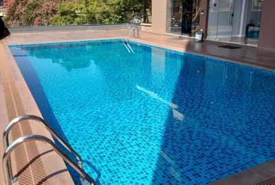 Serviced 3 Bed Apartment with En Suite at Brookside Drive - 4