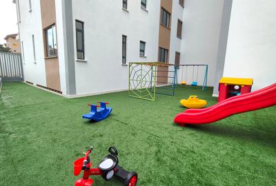 3 Bed Apartment with En Suite at Brookside Drive - 2