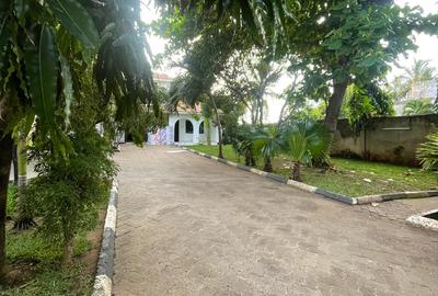 4 Bed Villa with En Suite in Nyali Area