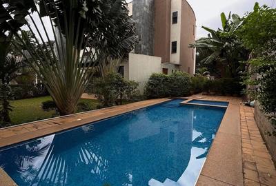 5 Bed Townhouse with En Suite at Lavington Green - 2