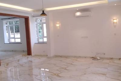 6 Bed Townhouse with En Suite in Lavington - 3