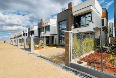 5 Bed House with En Suite at Kamakis
