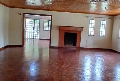 4 Bed Townhouse with En Suite in Karen - 3