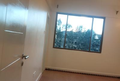 3 Bed Apartment with En Suite in Lavington