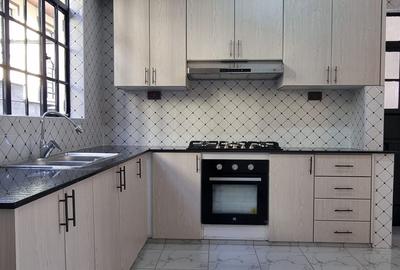 4 Bed Townhouse with En Suite in Ngong - 2
