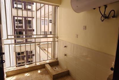 3 Bed Apartment with Gym in Kilimani - 2