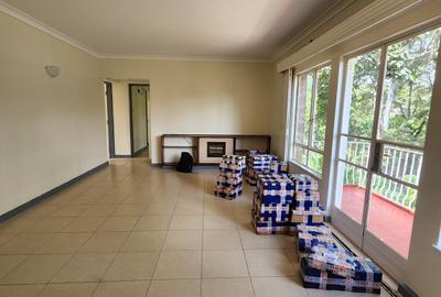 3 Bed Apartment with En Suite in Parklands - 2