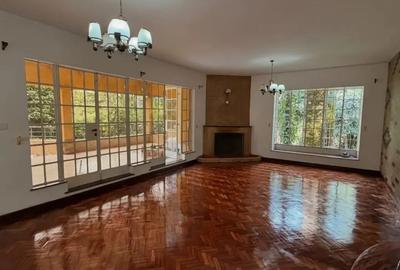 5 Bed Townhouse with En Suite in Karen - 2
