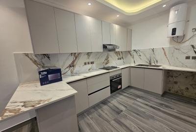 2 Bed Apartment with En Suite in Brookside