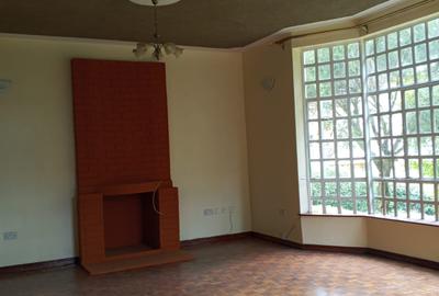 4 Bed Townhouse with En Suite in Karen - 2