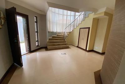 4 Bed House with En Suite in Runda - 3