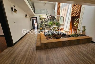 5 Bed House with En Suite in Runda - 3