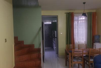 3 Bed House with En Suite in Donholm - 4