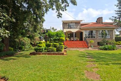 4 Bed House with En Suite at Off Un Avenue