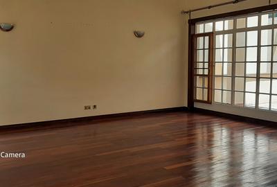 4 Bed Townhouse with En Suite in Westlands Area