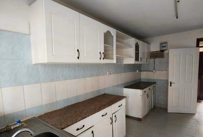 3 Bed Apartment with En Suite at Valley Arcade
