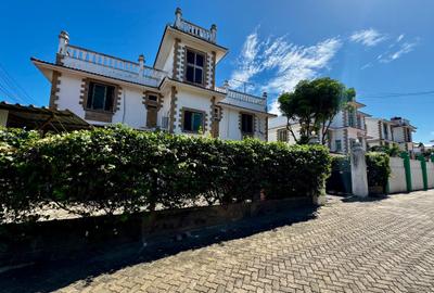 4 Bed Townhouse with En Suite in Nyali Area