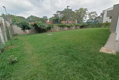 5 Bed Townhouse with En Suite in Lavington