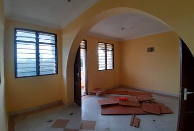 2 Bed Apartment with En Suite in Mtwapa - 2