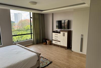 Serviced 2 Bed Apartment with En Suite in Westlands Area
