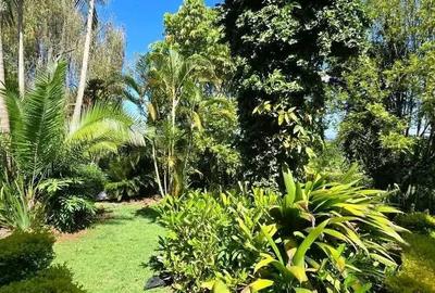 0.89 ac Land at Lavington Green