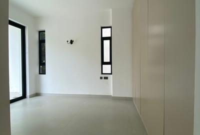 3 Bed Apartment with En Suite at Brookside Garden Road - 3