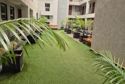 Serviced 2 Bed Apartment with En Suite in Runda