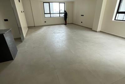 4 Bed Apartment with En Suite in Westlands Area - 4