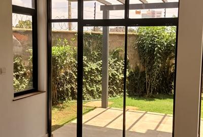 4 Bed Townhouse with Garden at Loresho - 2