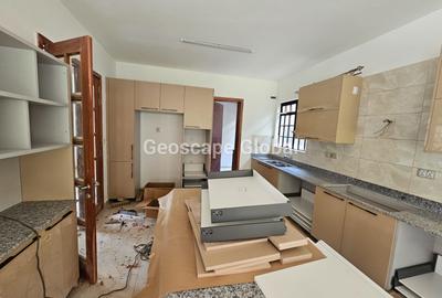 5 Bed Townhouse with En Suite at Lavington