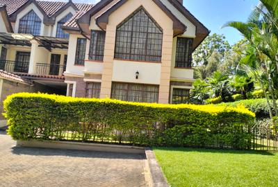 5 Bed Townhouse with En Suite at Lavington