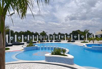 2 Bed Apartment with Swimming Pool in Tatu City