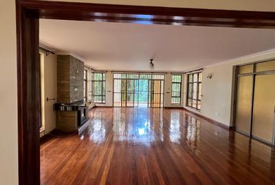6 Bed House with En Suite in Kitisuru