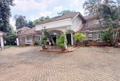 4 Bed House with En Suite in Gigiri