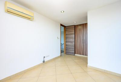 4 Bed Apartment with En Suite in Nyali Area