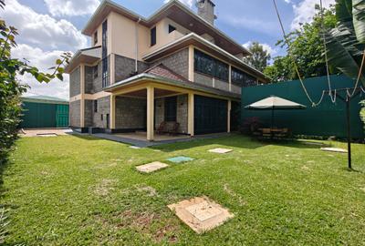 5 Bed House with En Suite in Runda