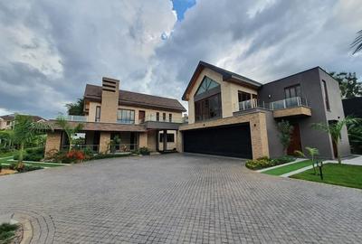 5 Bed House with En Suite at Runda