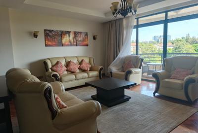 Furnished 3 Bed Apartment with En Suite in Riverside