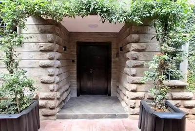 4 Bed Townhouse with En Suite in Lavington - 2