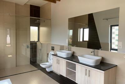 4 Bed Apartment with En Suite in Kileleshwa
