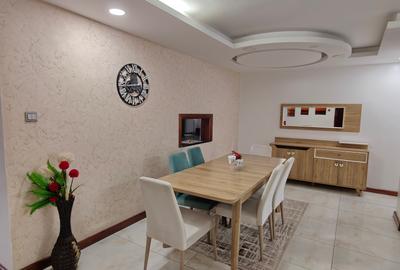 4 Bed Apartment with Swimming Pool in Riverside - 3